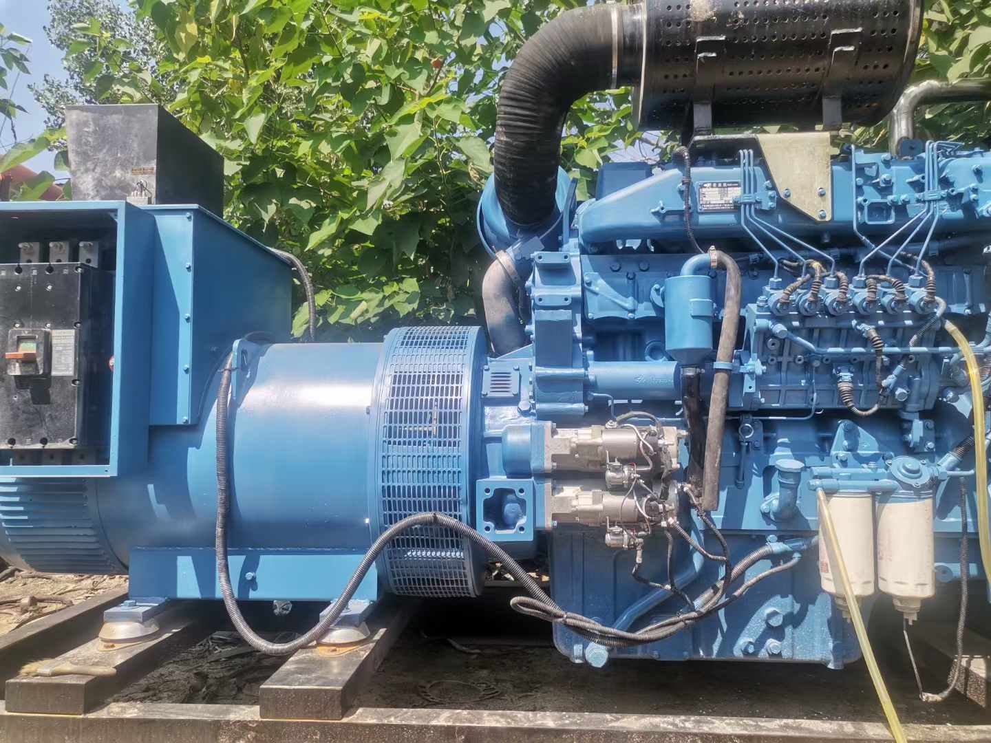沿河详细说明降低 800kW 柴油发电机输出电流波动的方法